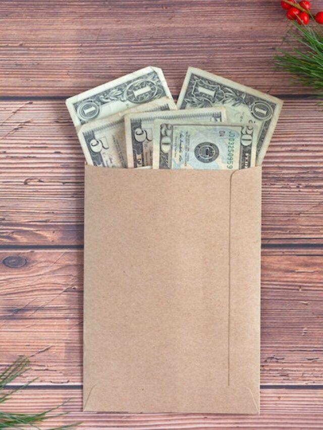 25+ Tips for Saving Money on Christmas