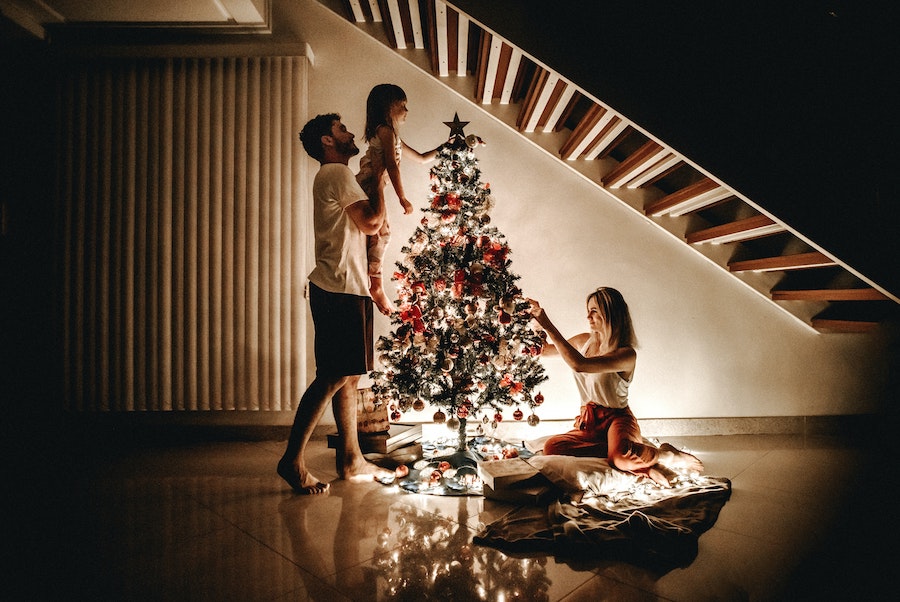 50 Creative Ways to Save Money this Christmas