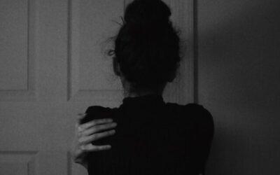 How to Navigate a Relationship with a Narcissist